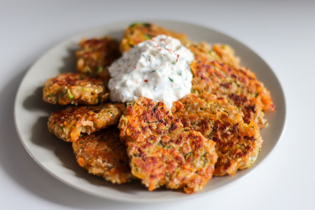 Zucchini-Möhren-Puffer